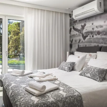 8 Bedroom Gorgeous Home In Zadar * Zadar